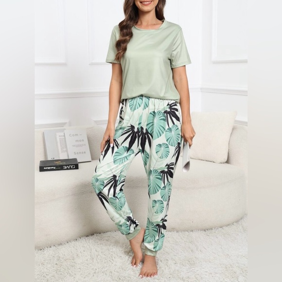 Tropical Pajama Set - Picture 2 of 7